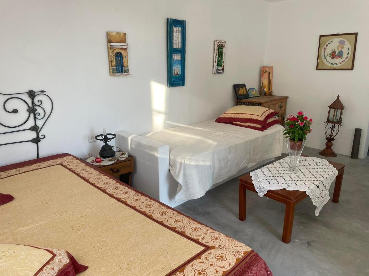 Sweet Home With Two Beds -One Single Room- With Beautiful View! Agia Marina  Eksteriør billede
