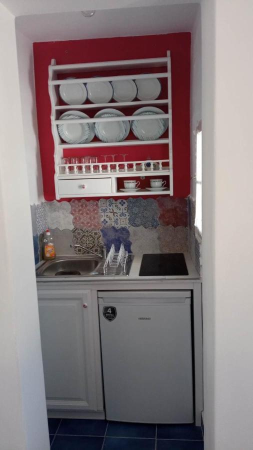 Sweet Home With Two Beds -One Single Room- With Beautiful View! Agia Marina  Eksteriør billede