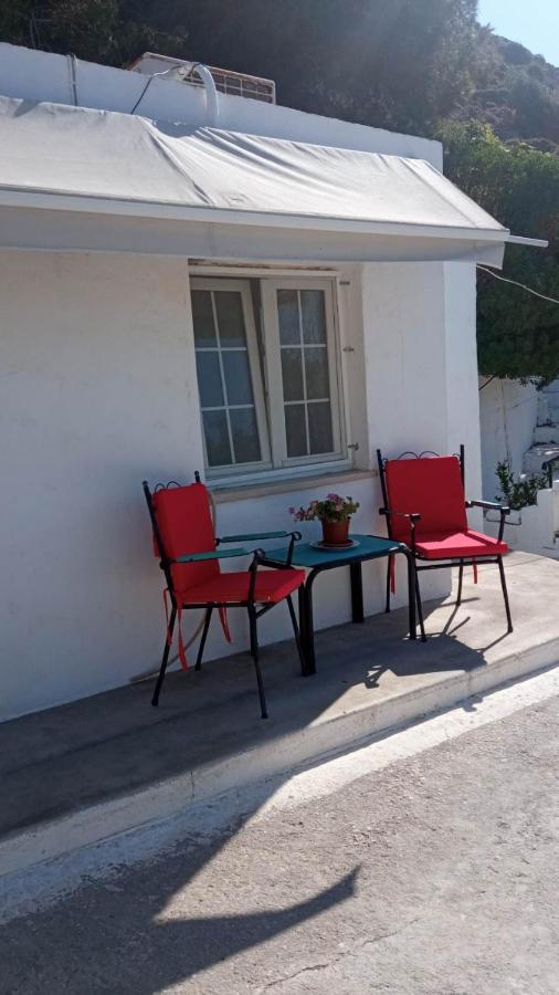 Sweet Home With Two Beds -One Single Room- With Beautiful View! Agia Marina  Eksteriør billede